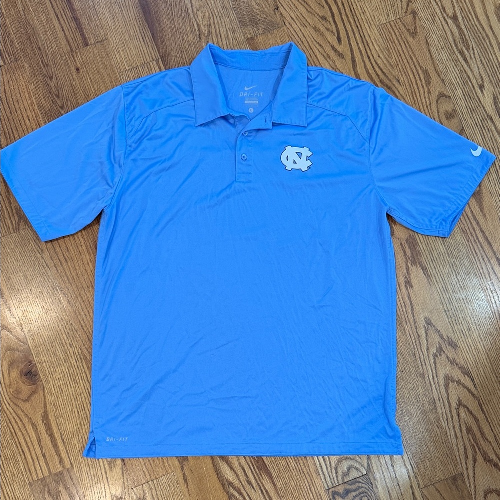 North Carolina Tar Heels Nike Dri-Fit Polo Shirt. Size L. Excellent Condition.